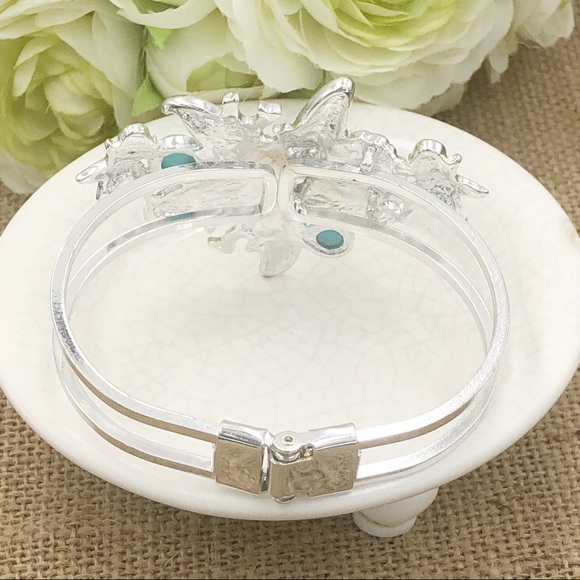 Blue Starfish Pearl Big Silver Hinged Bracelet - Picture 3 of 4